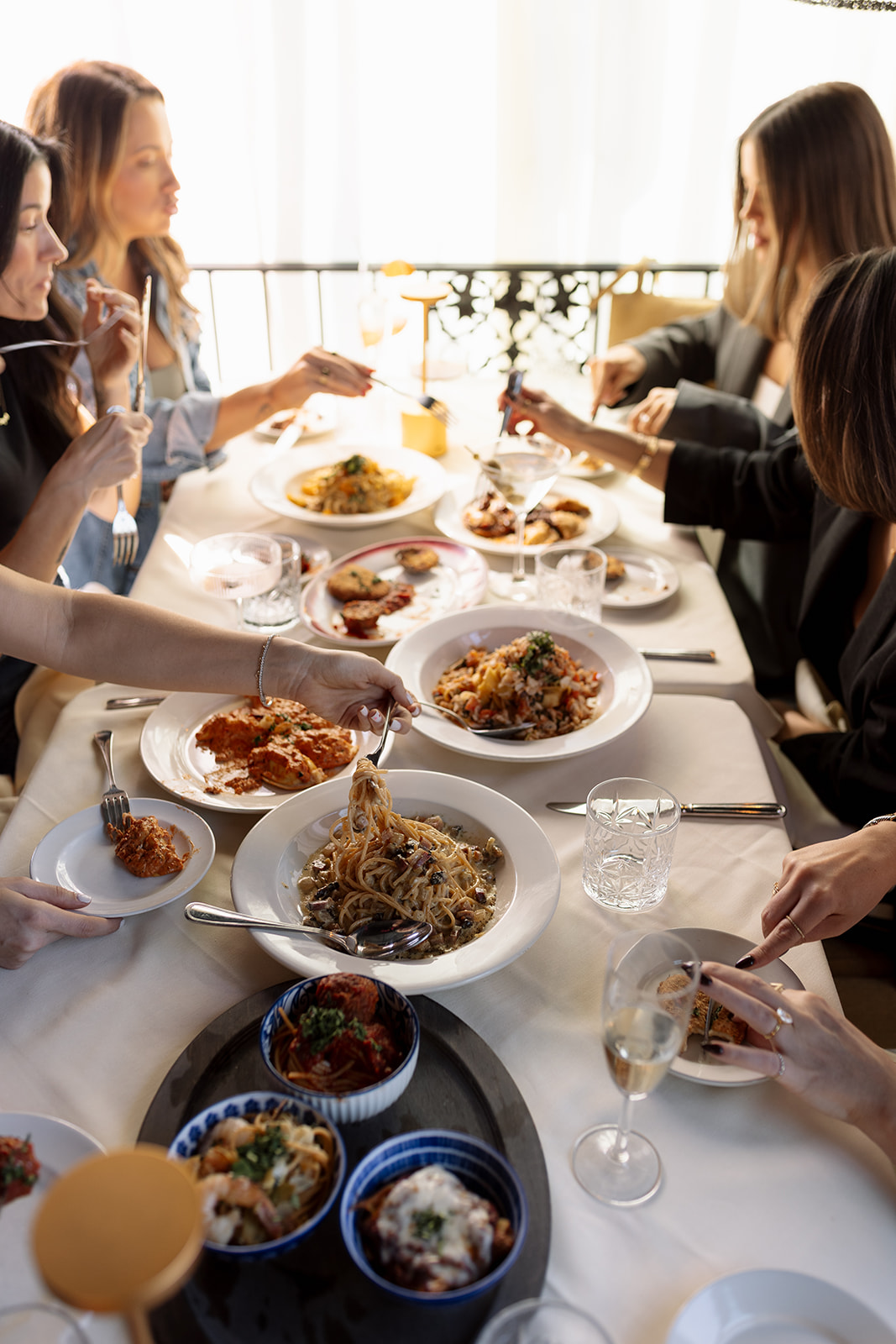 Full Restaurant – seats up to 85 guests